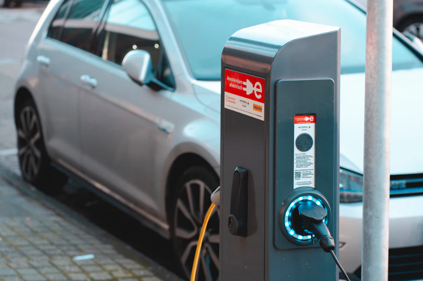 Reino Unido duplica sus ventas de autos eléctricos